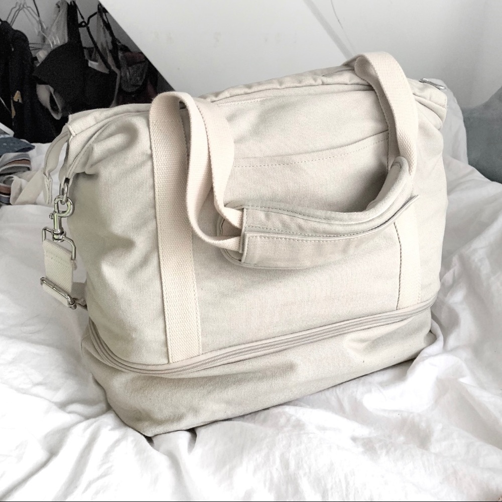 Lo & Sons Catalina Deluxe Tote in Dove Grey